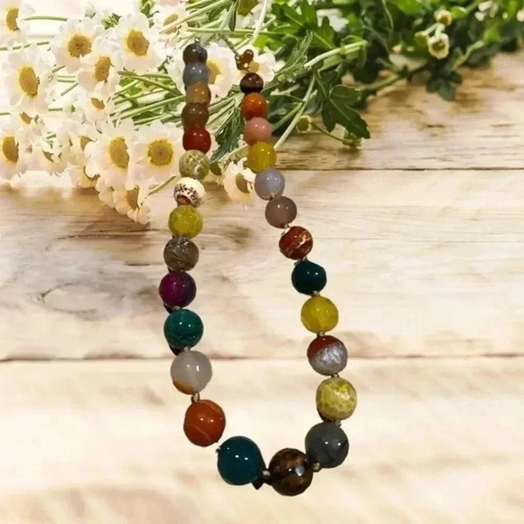 NWOT REAL STONE BEADED NECKLACE - Picture 2 of 2